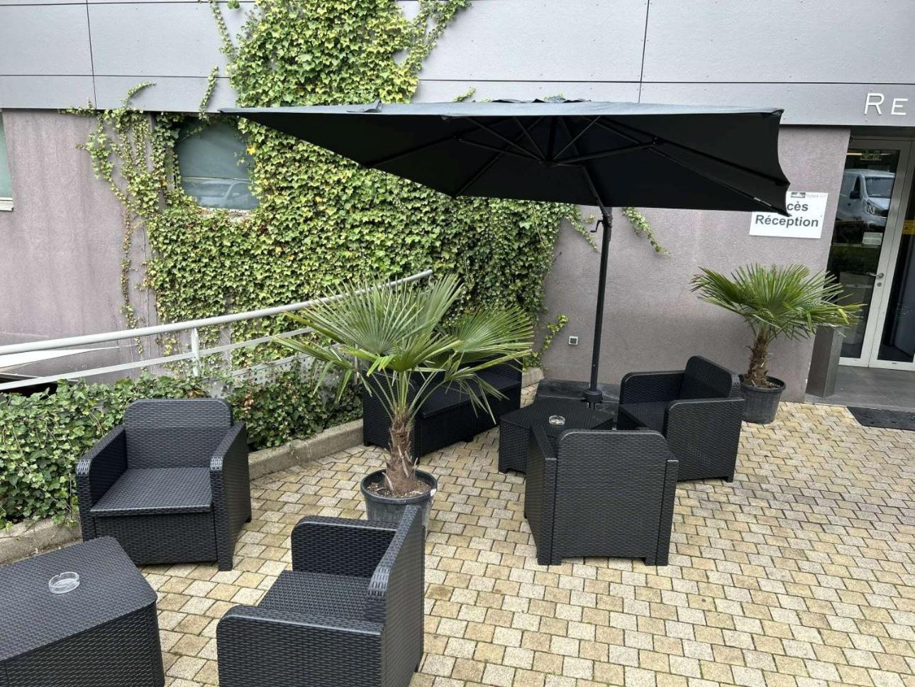 Standing Hotel Suites By Actisource Roissy-en-France Eksteriør billede