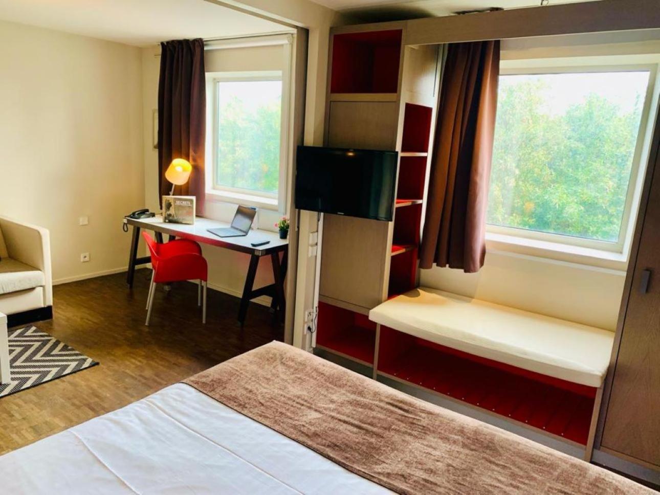 Standing Hotel Suites By Actisource Roissy-en-France Eksteriør billede