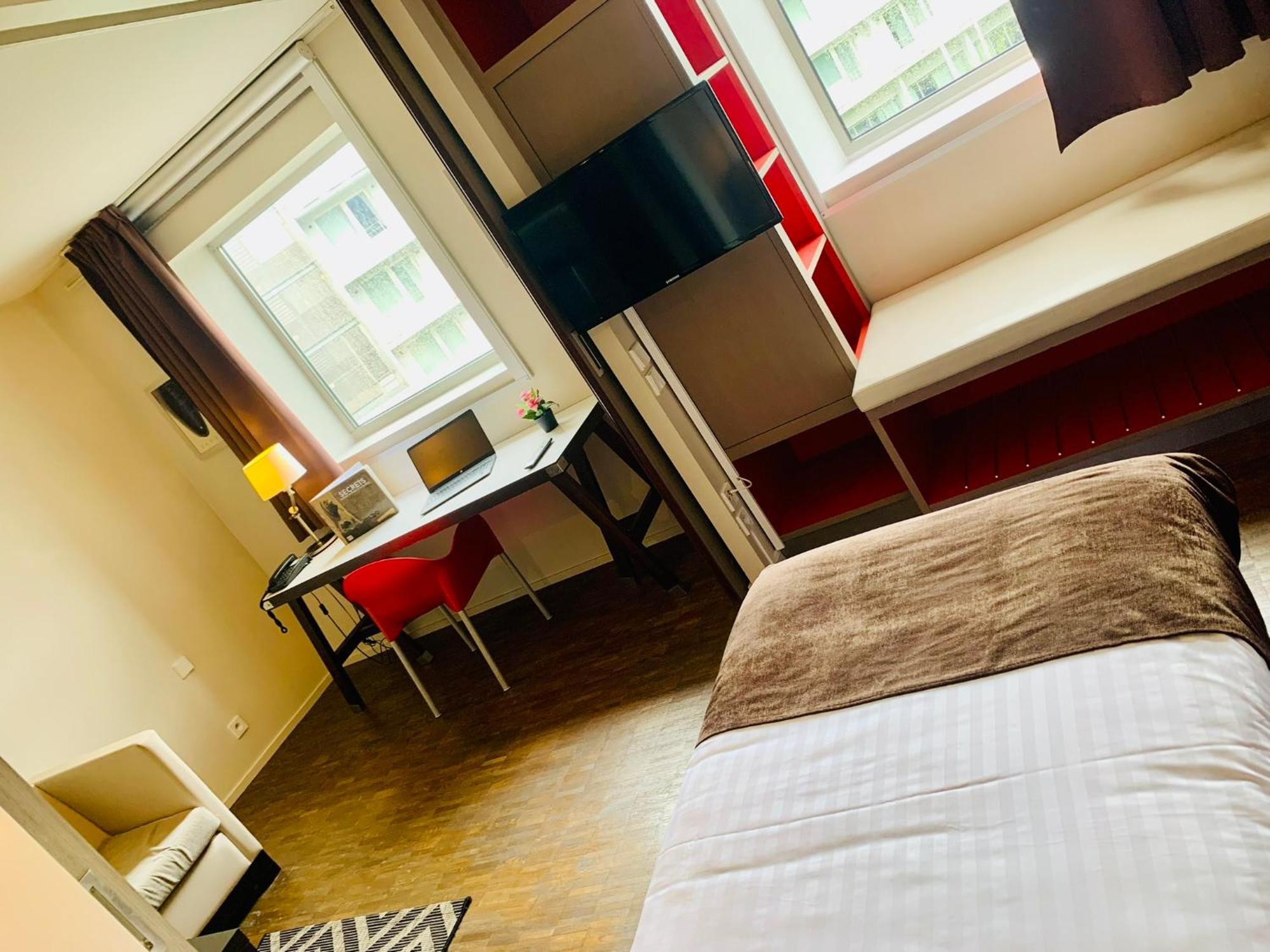 Standing Hotel Suites By Actisource Roissy-en-France Eksteriør billede