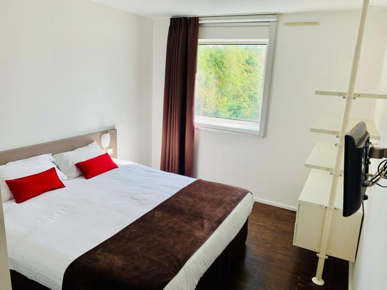 Standing Hotel Suites By Actisource Roissy-en-France Eksteriør billede